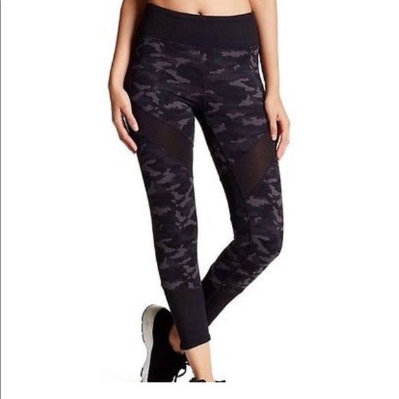 Threads For Thought camo Bellatrix legging M